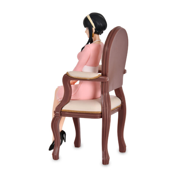 E1076451_2 YOR FORGER BANDAI